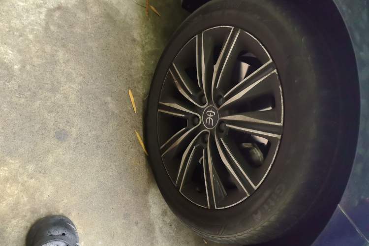 Used BYD Song MAX New Energy 2019 DM 1.5T Smart Connect Enjoyment Model 7 Seats China VI Standard Right Front Wheel Hub