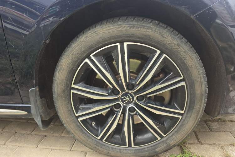 Used BYD Song MAX New Energy 2019 DM 1.5T Smart Connect Enjoyment Model 6-Seater China V Standard Right Front Wheel Hub