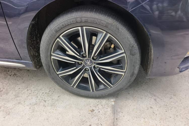 Used BYD Song MAX New Energy 2019 DM 1.5T Smart Connect Advanced 7-Seater China VI Standard Right Front Wheel Hub