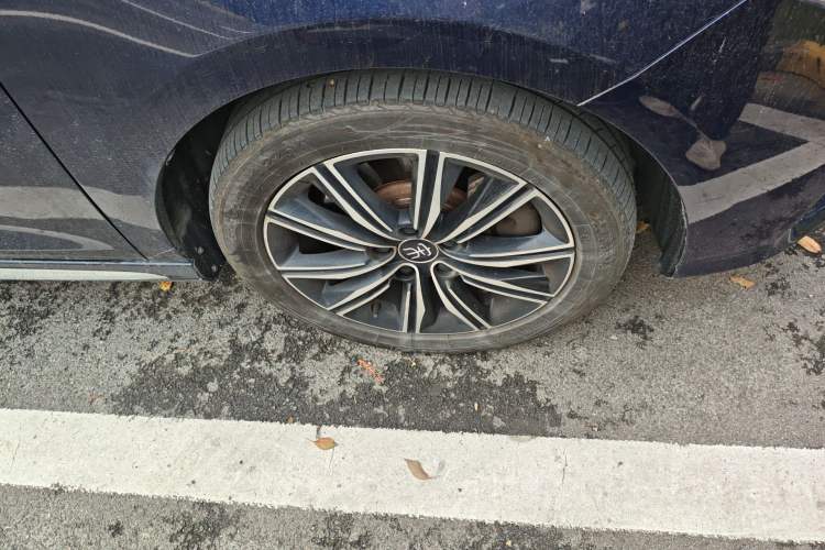 Used BYD Song MAX New Energy 2019 DM 1.5T Smart Connect Zhiyao Model 6 Seats China VI Standard Right Front Wheel Hub