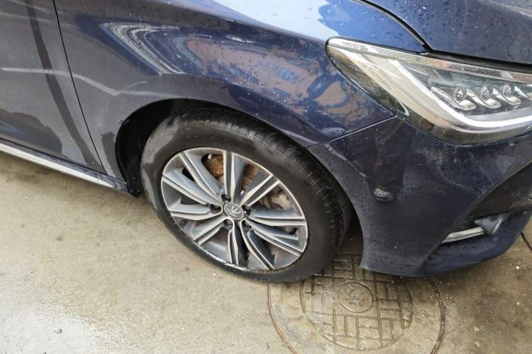 Used BYD Song MAX New Energy 2019 DM 1.5T Smart Connect Zhiyao Model 7 Seats China V Emission Standard Right Front Wheel Hub