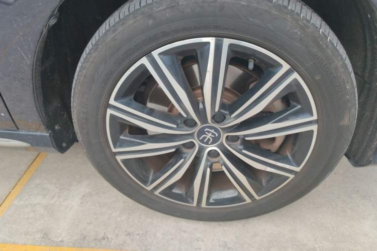 Used BYD Song MAX New Energy 2019 DM 1.5T Smart Connect Advanced 7-Seater China VI Standard Right Front Wheel Hub