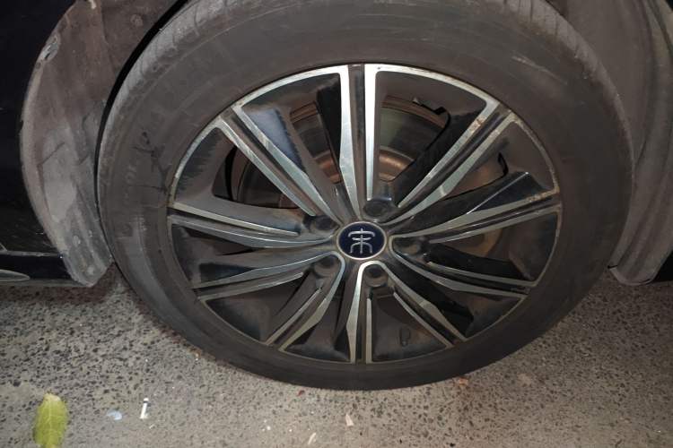 Used BYD Song MAX New Energy 2019 DM 1.5T Smart Connect Advanced 7-Seater China VI Standard Right Front Wheel Hub