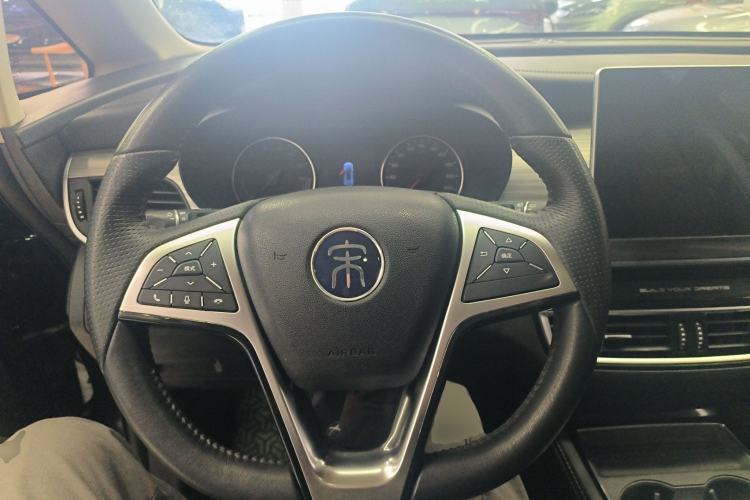 Used BYD Song MAX New Energy 2019 DM 1.5T Smart Connect Advanced 7-Seater China VI Standard Steering Wheel