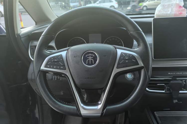 Used BYD Song MAX New Energy 2019 DM 1.5T Smart Connect Advanced 6-Seater China VI Standard Steering Wheel