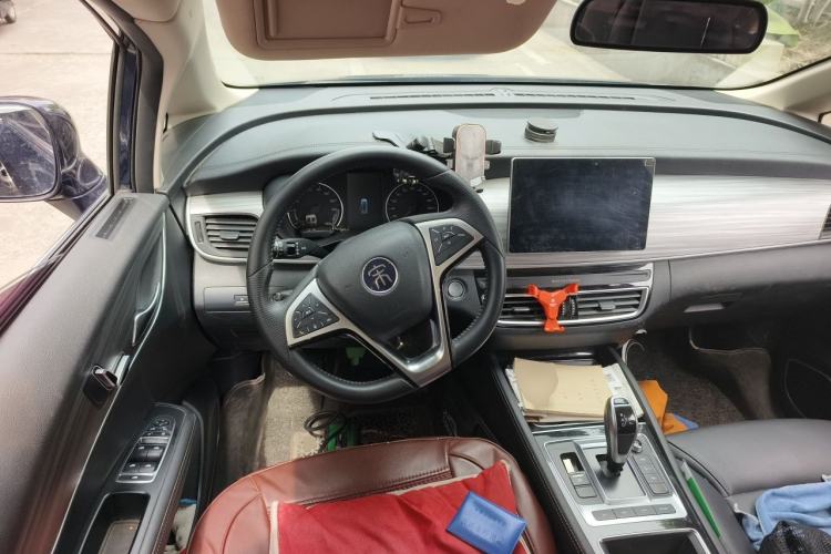 Used BYD Song MAX New Energy 2019 DM 1.5T Smart Connect Advanced 7-Seater China VI Standard Steering Wheel