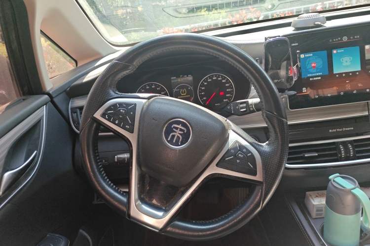 Used BYD Song MAX New Energy 2019 DM 1.5T Smart Connect Advanced 6-Seater China VI Standard Steering Wheel