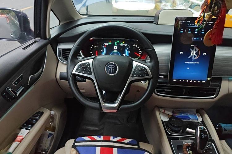 Used BYD Song MAX New Energy 2019 DM 1.5T Smart Connect Zhiyao Model 6 Seats China VI Standard Steering Wheel