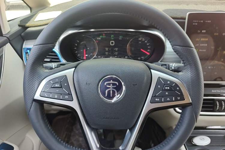 Used BYD Song MAX New Energy 2019 DM 1.5T Smart Connect Zhiyao Model 6 Seats China VI Standard Steering Wheel