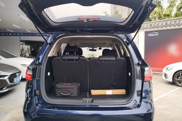 Used BYD Song MAX New Energy 2019 DM 1.5T Smart Connect Advanced 6-Seater China VI Standard Trunk