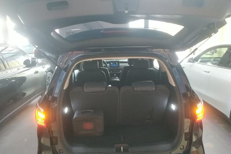 Used BYD Song MAX New Energy 2019 DM 1.5T Smart Connect Advanced 6-Seater China VI Standard Trunk