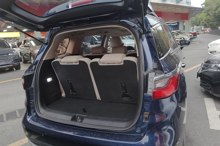 Used BYD Song MAX New Energy 2019 DM 1.5T Smart Connect Enjoyment Model 7 Seats China V Emission Standard Trunk