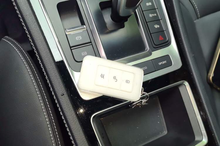 Used BYD Song MAX New Energy 2019 DM 1.5T Smart Connect Enjoyment Model 7 Seats China VI Standard Vehicle Key
