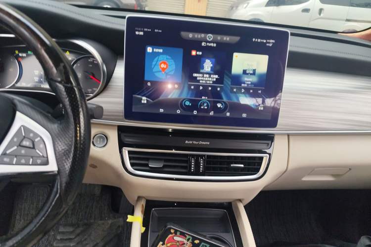 Used BYD Song MAX New Energy 2019 DM 1.5T Smart Connect Enjoyment Model 6-Seater China V Standard Audio And AC Panel