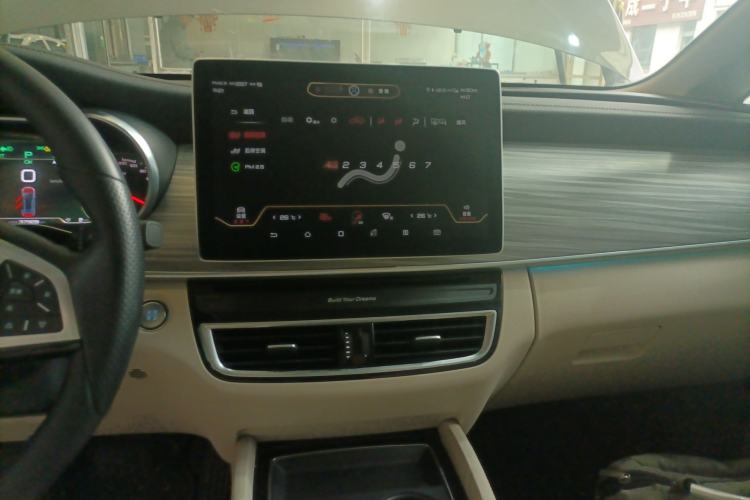 Used BYD Song MAX New Energy 2019 DM 1.5T Smart Connect Zhiyao Model 6-Seater China V Emission Standard Audio And AC Panel