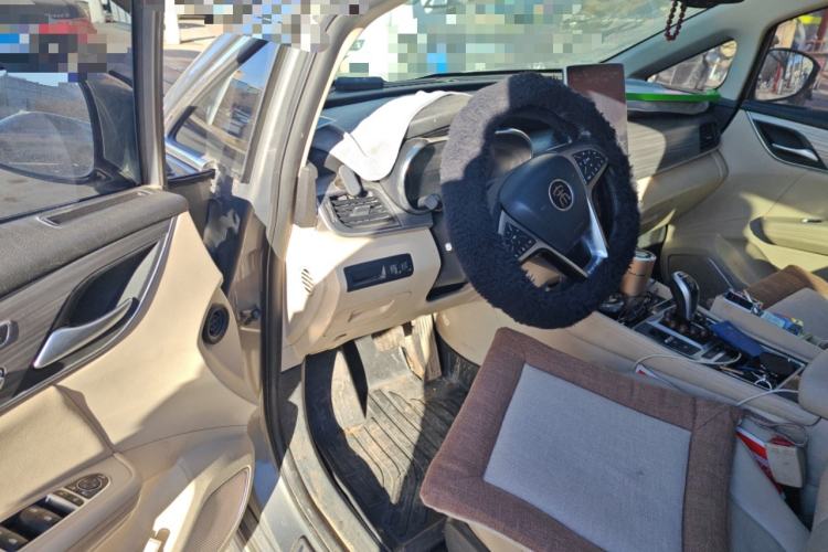 Used BYD Song MAX New Energy 2019 DM 1.5T Smart Connect Zhiyao Model 6-Seater China V Emission Standard Driver Seat