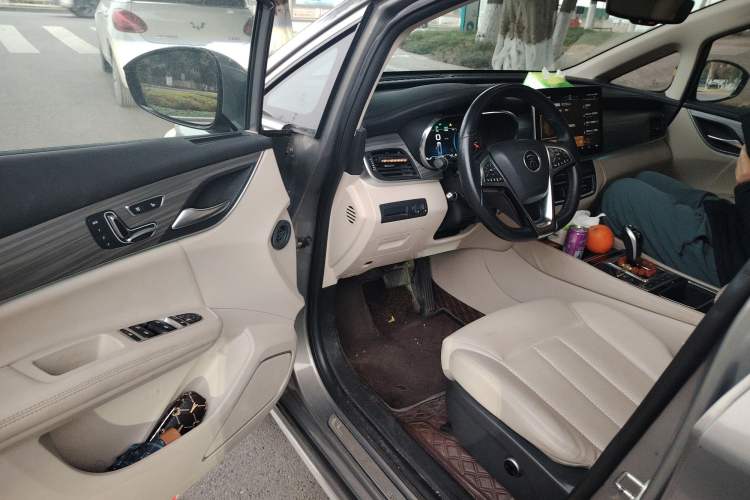 Used BYD Song MAX New Energy 2019 DM 1.5T Smart Connect Zhiyao Model 6-Seater China V Emission Standard Driver Seat