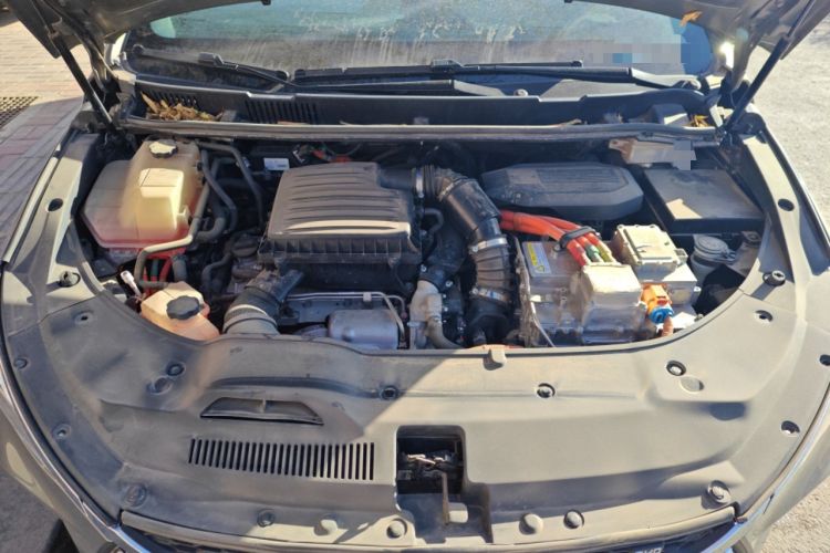 Used BYD Song MAX New Energy 2019 DM 1.5T Smart Connect Zhiyao Model 6-Seater China V Emission Standard Engine Bay