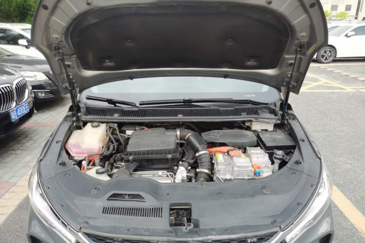 Used BYD Song MAX New Energy 2019 DM 1.5T Smart Connect Zhiyao Model 6-Seater China V Emission Standard Engine Bay