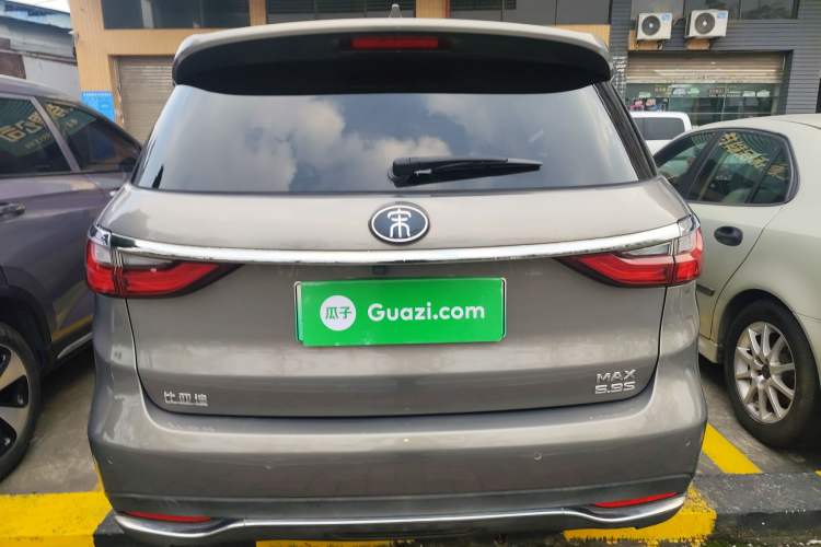 Used BYD Song MAX New Energy 2019 DM 1.5T Smart Connect Enjoyment Model 6-Seater China V Standard Exterior 4