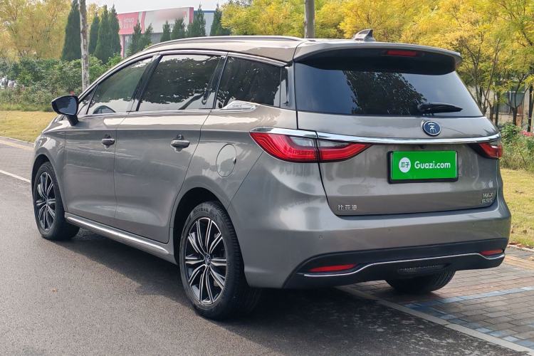 Used BYD Song MAX New Energy 2019 DM 1.5T Smart Connect Zhiyao Model 6-Seater China V Emission Standard Exterior 4