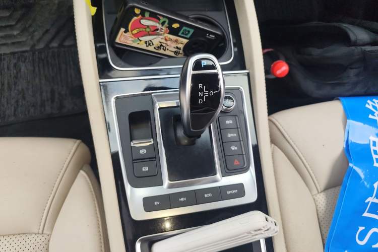 Used BYD Song MAX New Energy 2019 DM 1.5T Smart Connect Enjoyment Model 6-Seater China V Standard Gear Lever