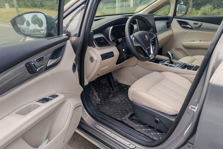 Used BYD Song MAX New Energy 2019 DM 1.5T Smart Connect Zhiyao Model 6-Seater China V Emission Standard Interior 1