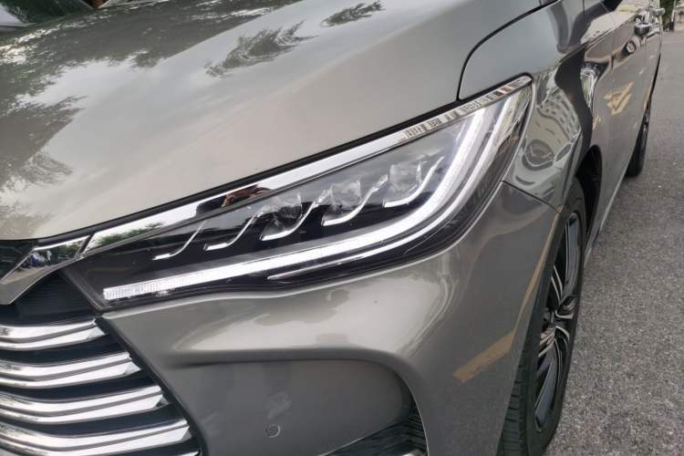 Used BYD Song MAX New Energy 2019 DM 1.5T Smart Connect Zhiyao Model 6-Seater China V Emission Standard Left Front Headlight