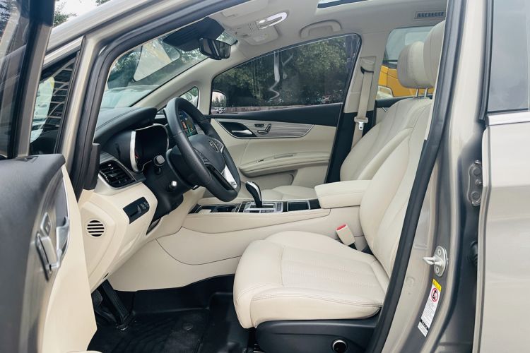 Used BYD Song MAX New Energy 2019 DM 1.5T Smart Connect Zhiyao Model 6-Seater China V Emission Standard Left Front Seat