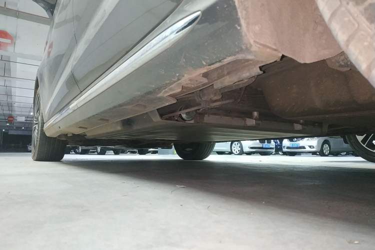 Used BYD Song MAX New Energy 2019 DM 1.5T Smart Connect Zhiyao Model 6-Seater China V Emission Standard Left Side Sill