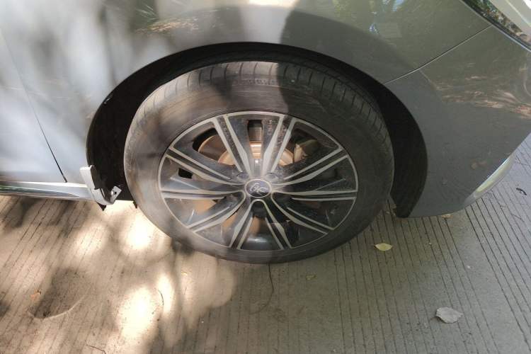Used BYD Song MAX New Energy 2019 DM 1.5T Smart Connect Zhiyao Model 6-Seater China V Emission Standard Right Front Wheel Hub