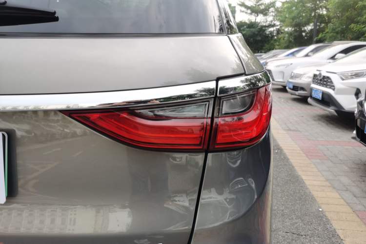 Used BYD Song MAX New Energy 2019 DM 1.5T Smart Connect Zhiyao Model 6-Seater China V Emission Standard Right Rear Taillight