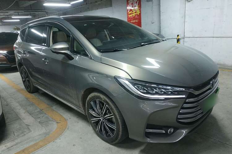 Used BYD Song MAX New Energy 2019 DM 1.5T Smart Connect Zhiyao Model 6-Seater China V Emission Standard Right Side