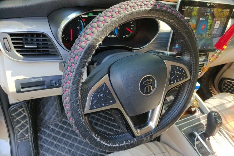 Used BYD Song MAX New Energy 2019 DM 1.5T Smart Connect Zhiyao Model 6-Seater China V Emission Standard Steering Wheel