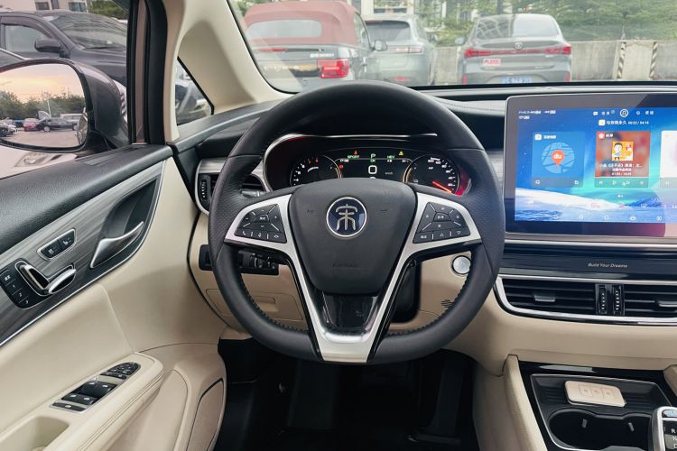 Used BYD Song MAX New Energy 2019 DM 1.5T Smart Connect Zhiyao Model 6-Seater China V Emission Standard Steering Wheel