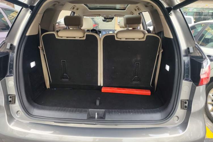 Used BYD Song MAX New Energy 2019 DM 1.5T Smart Connect Enjoyment Model 6-Seater China V Standard Trunk