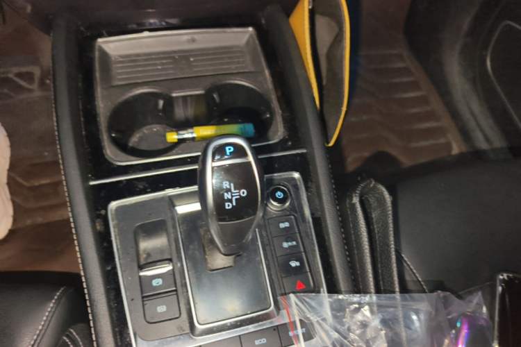 Used BYD Song MAX New Energy 2019 DM 1.5T Smart Connect Enjoyment Model 7 Seats China VI Standard Gear Lever