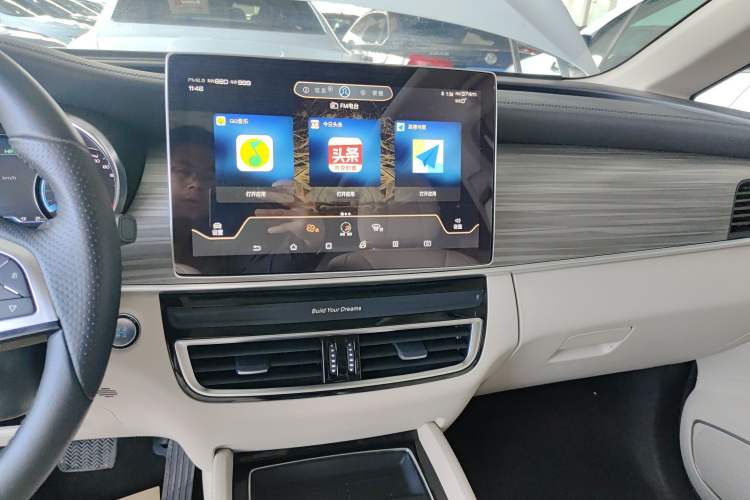 Used BYD Song MAX New Energy 2019 DM 1.5T Smart Connect Zhiyao Model 6 Seats China VI Standard Audio And AC Panel