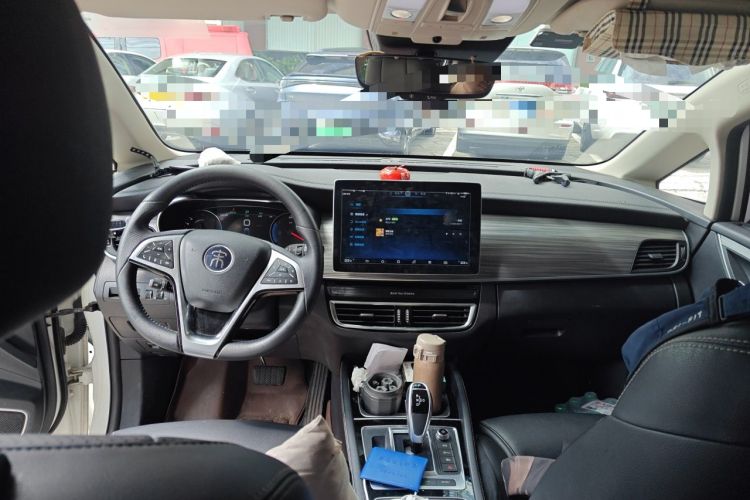 Used BYD Song MAX New Energy 2019 DM 1.5T Smart Connect Zhiyao Model 7 Seats China V Emission Standard Center Console