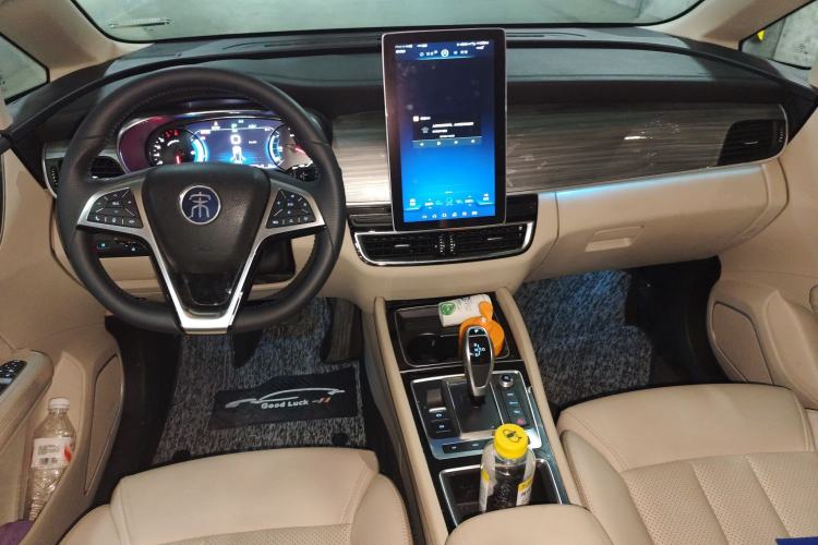 Used BYD Song MAX New Energy 2019 DM 1.5T Smart Connect Zhiyao Model 6 Seats China VI Standard Center Console