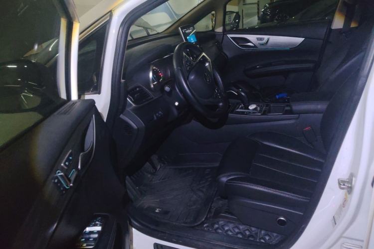 Used BYD Song MAX New Energy 2019 DM 1.5T Smart Connect Zhiyao Model 7 Seats China V Emission Standard Driver Seat