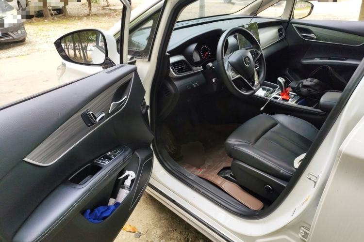 Used BYD Song MAX New Energy 2019 DM 1.5T Smart Connect Advanced 7-Seater China VI Standard Driver Seat