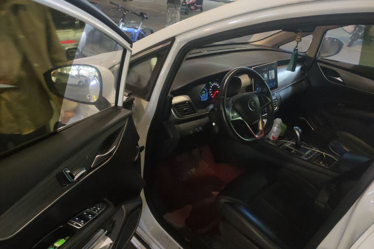 Used BYD Song MAX New Energy 2019 DM 1.5T Smart Connect Advanced 7-Seater China VI Standard Driver Seat