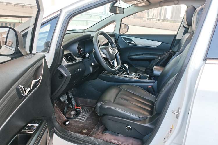 Used BYD Song MAX New Energy 2019 DM 1.5T Smart Connect Advanced 7-Seater China VI Standard Driver Seat