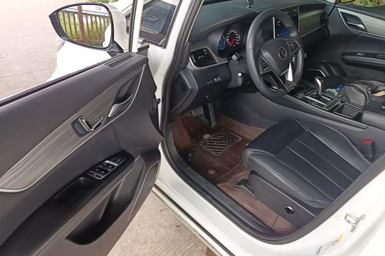 Used BYD Song MAX New Energy 2019 DM 1.5T Smart Connect Advanced 7-Seater China VI Standard Driver Seat