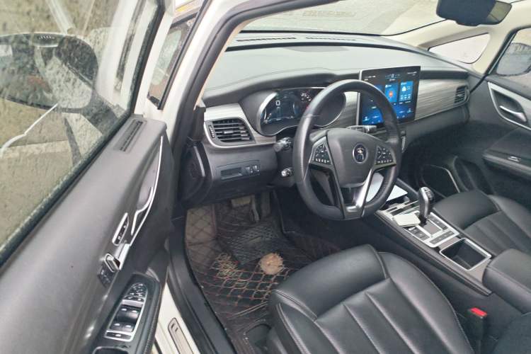 Used BYD Song MAX New Energy 2019 DM 1.5T Smart Connect Zhiyao Model 7 Seats China V Emission Standard Driver Seat