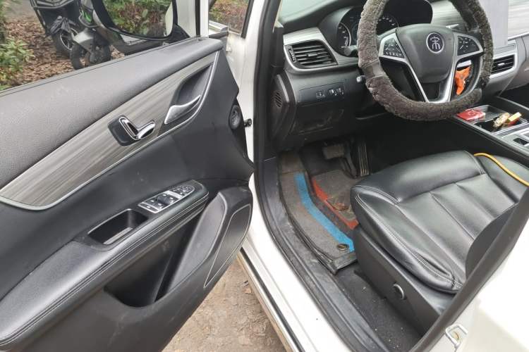 Used BYD Song MAX New Energy 2019 DM 1.5T Smart Connect Advanced 7-Seater China VI Standard Driver Seat