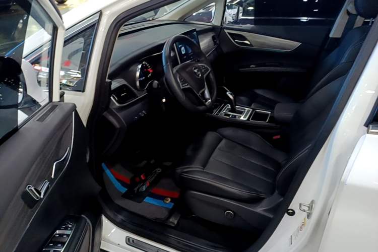 Used BYD Song MAX New Energy 2019 DM 1.5T Smart Connect Enjoyment Model 6 Seats China VI Standard Driver Seat