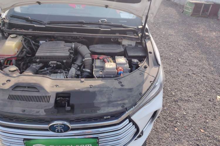 Used BYD Song MAX New Energy 2019 DM 1.5T Smart Connect Advanced 7-Seater China VI Standard Engine Bay Left