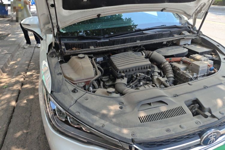 Used BYD Song MAX New Energy 2019 DM 1.5T Smart Connect Enjoyment Model 6 Seats China VI Standard Engine Bay Right